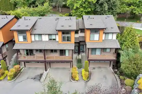 Elegant Boren Creek Townhome
