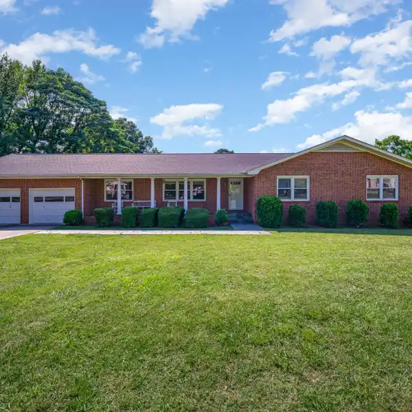 SERENE RANCH LIVING ON 5.75 ACRES