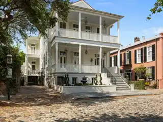 La Belle Maison