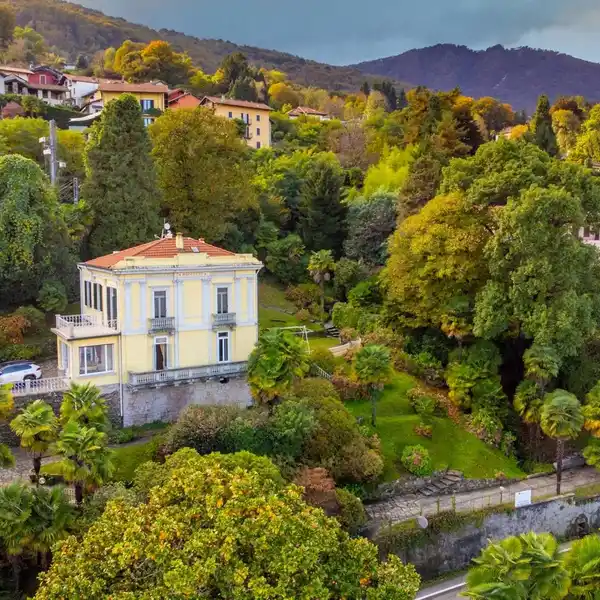 EXCLUSIVE VILLA WITH PRIVATE GARDEN OASIS