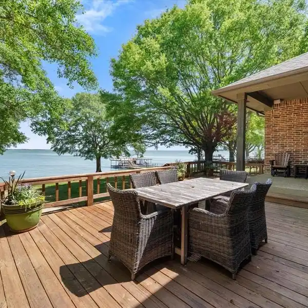 SERENE SANCTUARY ON RICHLAND CHAMBERS LAKE