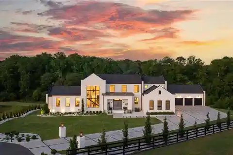Modern Masterpiece on 5.6 Acres
