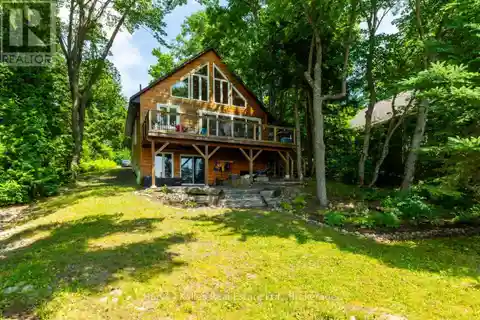 Magnificent & Completely Turnkey Upper Lake Muskoka Family Cottage