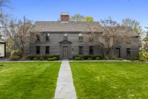 Hammond House - Newly Renovated Circa 1645 Property