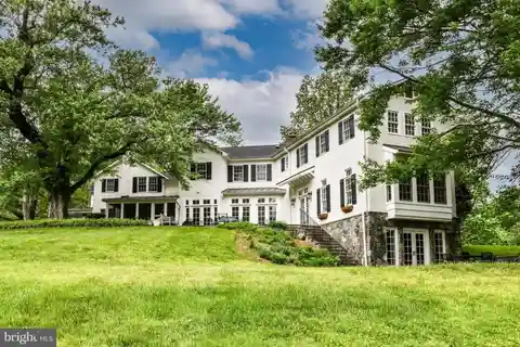 5.45-acre Paradise