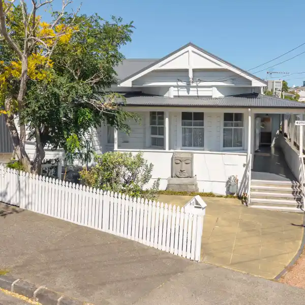 EXCEPTIONAL OPPORTUNITY IN PRIME PARNELL LOCATION