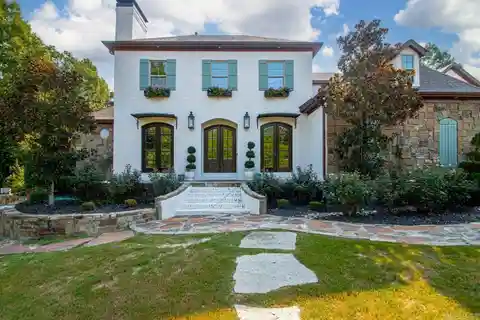 Custom Stunner in Serenity Heights