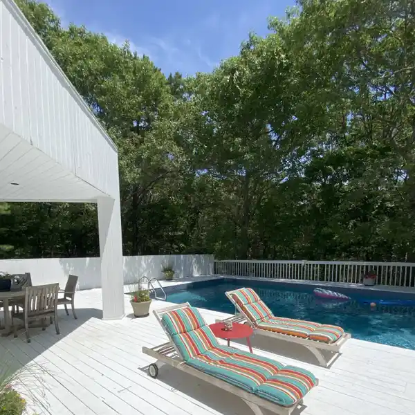BRIGHT AND OPEN CONTEMPORARY HOME FOR RENT
