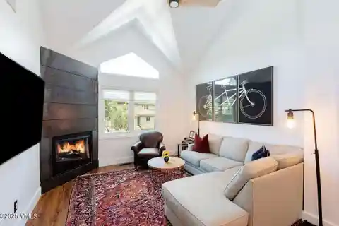 Dream Three-bedroom Castle Peak Townhome