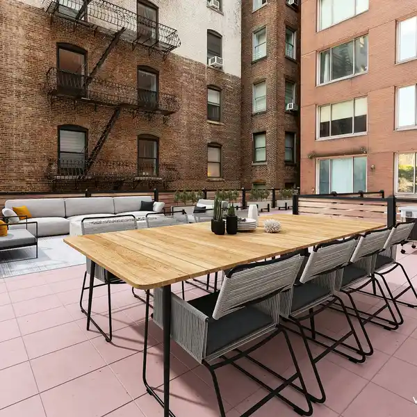 RARE HOME OVERLOOKING THE MUSEUM OF NATURAL HISTORY