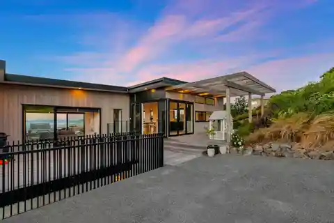 Architectural Sanctuary Above Langs Beach