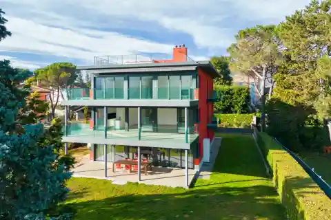Boutique Property with Low Taxes