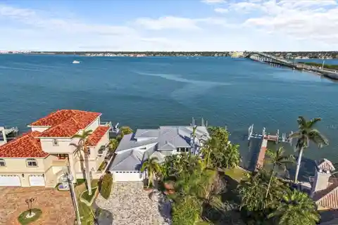 Elevated Waterfront Oasis