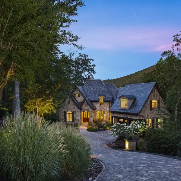 SOPHISTICATED RESIDENCE IN THE CLIFFS AT WALNUT COVE