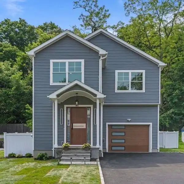 LOVELY NEW CONSTRUCTION IN DESIRABLE WOODCREST HEIGHTS