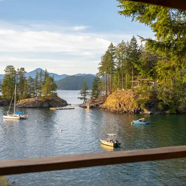 UNRIVALED VIEWS ON BOWEN ISLAND