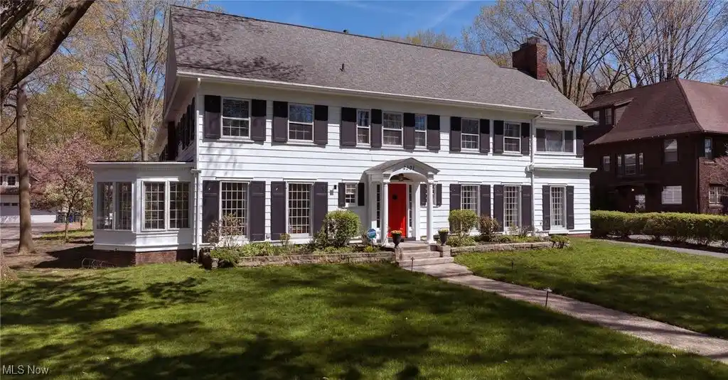 Fabulous New England Center Hall Colonial