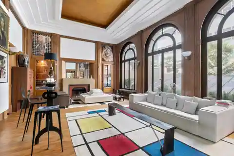 Recently Renovated Apartment Steps to Parc Monceau