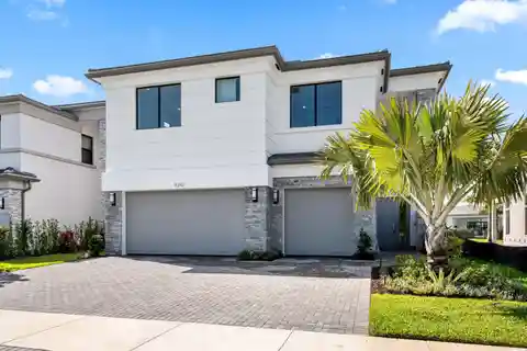 Beautiful Residence in Prestigious Lotus Palm