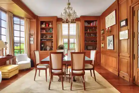 Classic Living with Conservatory & Wine Cellar