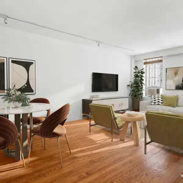 OVERSIZED ONE-BEDROOM PRE-WAR RESIDENCE