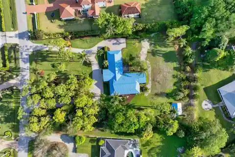Rare Three Bedroom Home in Desirable Pine Ridge Estates