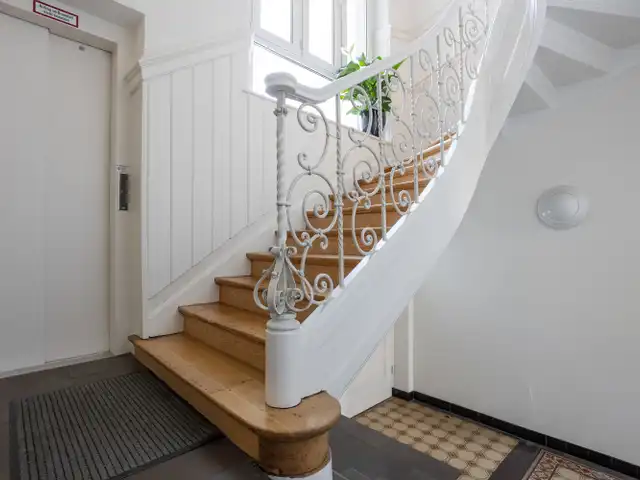 Small Image
