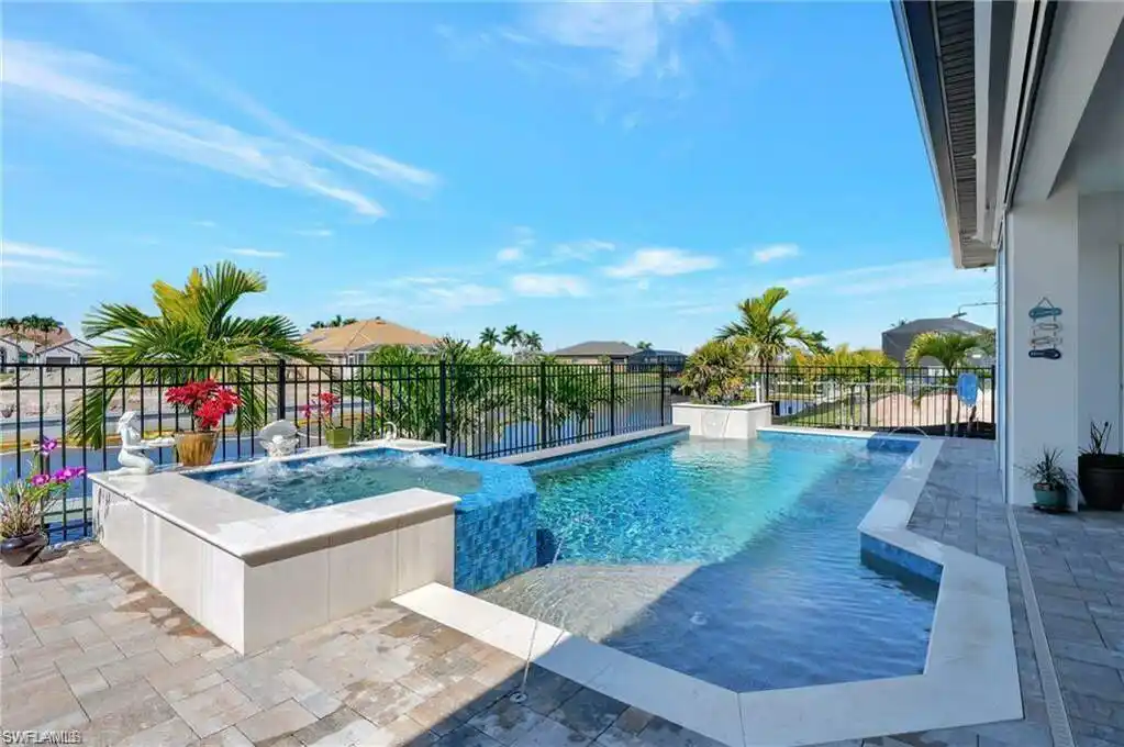 Resort-style Waterfront Gulf Access Pool Home