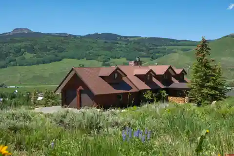 Mountain Charm with Modern Updates