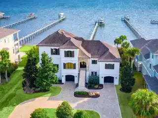 Luxury Waterfront Home in Tiger Point