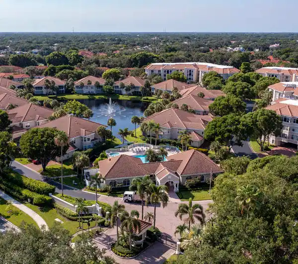 REFINED CRESCENT RESIDENCE WITH LANAI & LANDSCAPE VIEWS