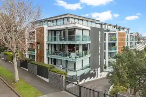 Elegant Parnell Living with Stunning Entertaining Deck