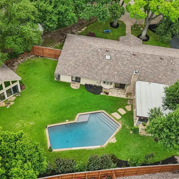 TIMELESS ELEGANCE WITH EVERYDAY COMFORT