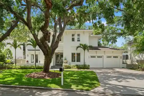 Beautifully Renovated Beach Park Pool Home
