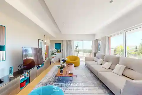 Exceptional Duplex with Roof Terrace