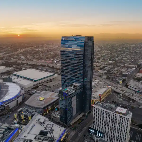 5-STAR LIVING AT THE RITZ CARLTON LOS ANGELES