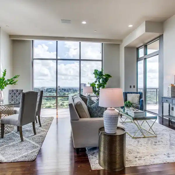 SPECTACULAR 19TH FLOOR VIEWS  FROM THE BROADWAY