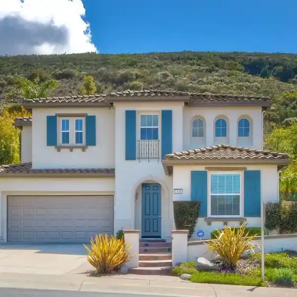 PRIVACY IN GATED STONE CANYON
