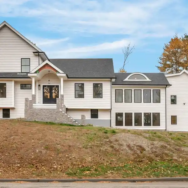 EXQUISITE CONTEMPORARY ESTATE WITH RESORT-STYLE AMENITIES