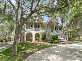 Marshfront Oasis with Deepwater Dock