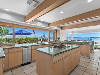 Exceptional Bayfront Residence