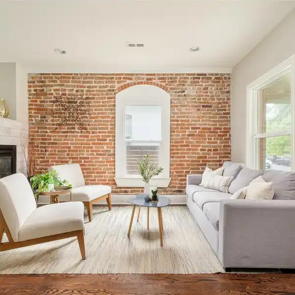 CLASSIC CHARACTER WITH MODERN COMFORT