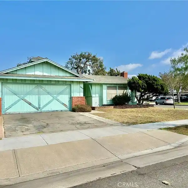 EXCITING OPPORTUNITY IN A BELOVED NEIGHBORHOOD