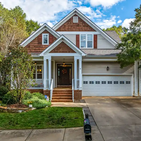 REMODELED LUXURY MEETS COZY CHARM