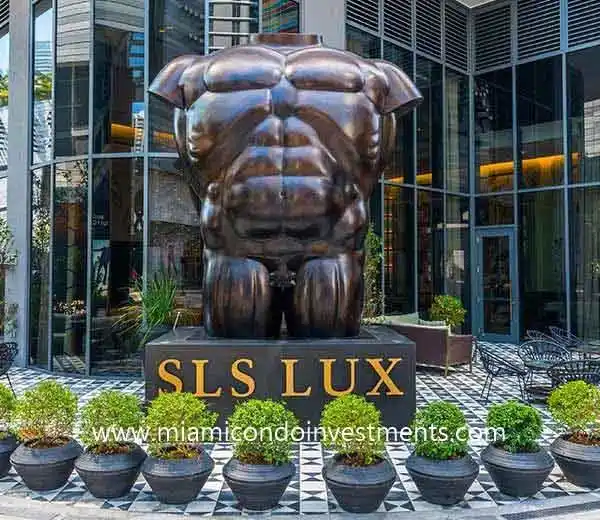 GREAT VALUE IN A 5-STAR LUXURY BUILDING