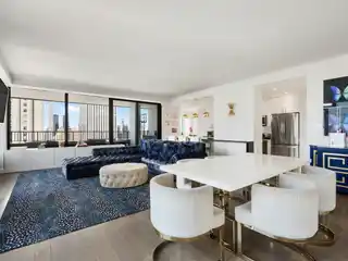 Luxury Two-Bedroom Apartment at the Galleria