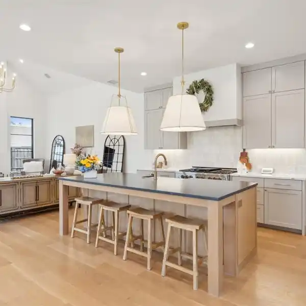 GORGEOUS CUSTOM HOME ON A CUL-DE-SAC