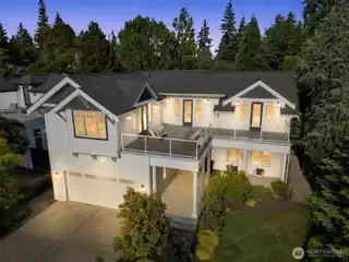 Beautifully Designed Home in East of Market