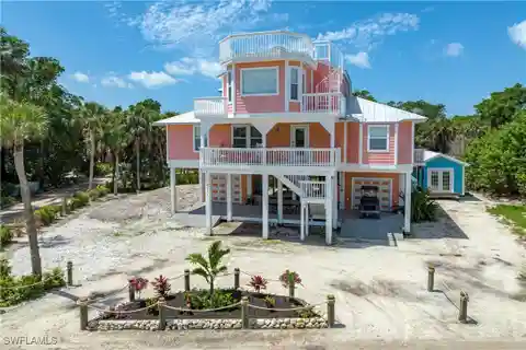 Stunning Tropical Paradise in Upper Captiva