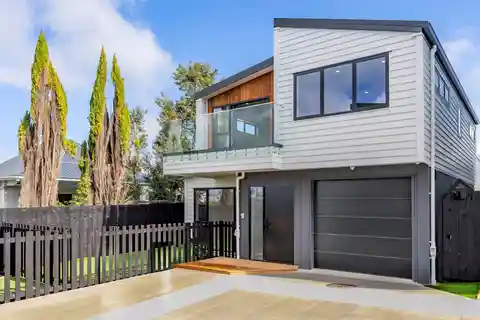 Sophisticated Living in Sought-After Chatswood